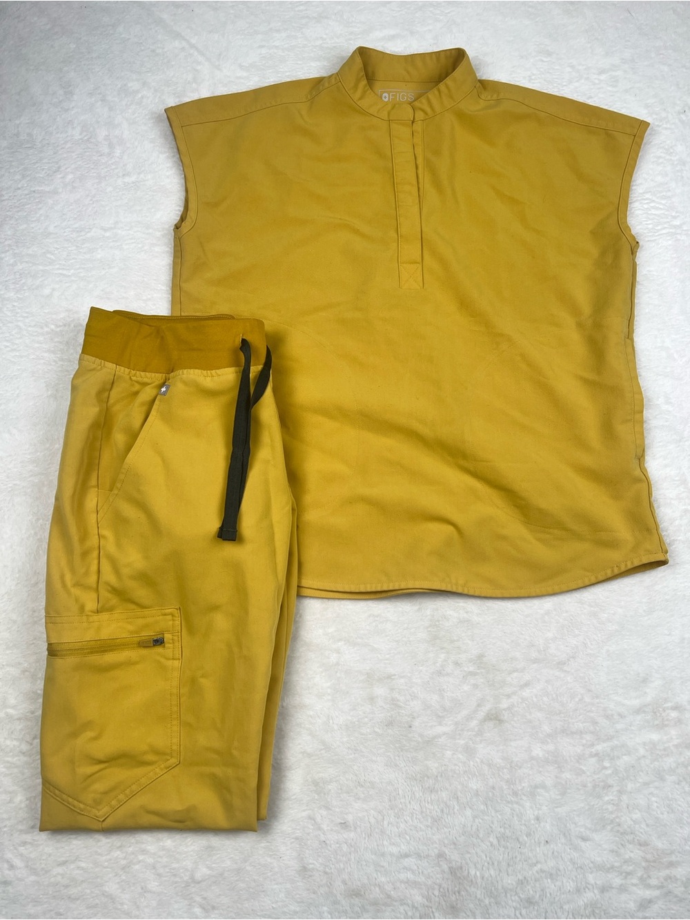 FIGS Light Gold Scrub Set XXS Rafaela Top XS/P Zamora Joggers PO 1959t